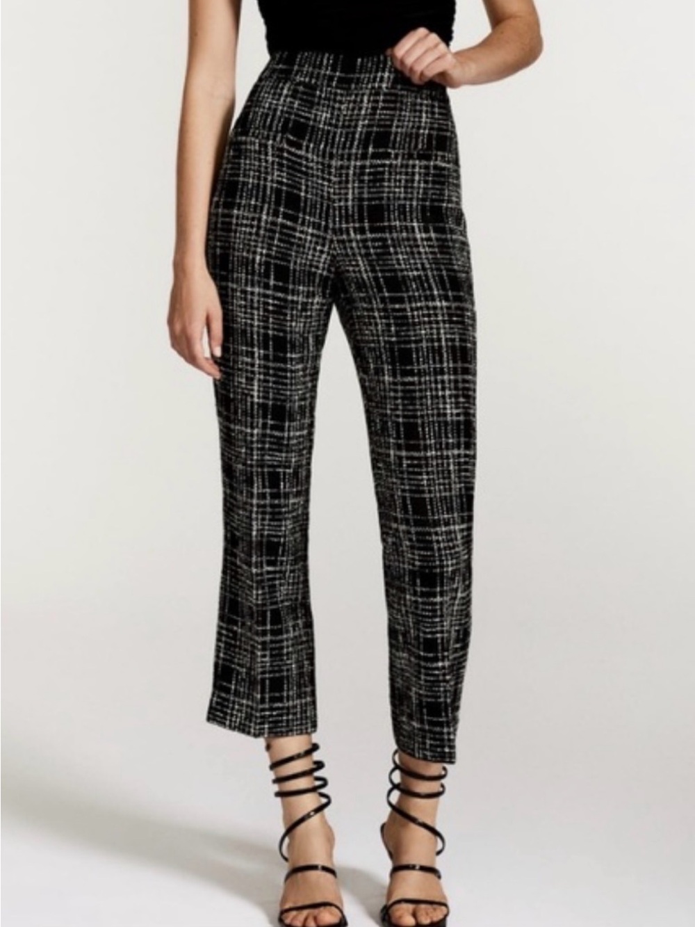 Zara Textured Black & White Plaid Cropped High-Waist Pants Size L